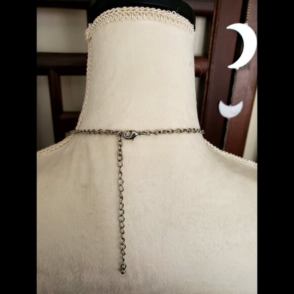 Gray Clear Beaded Necklace - Picture 4 of 9